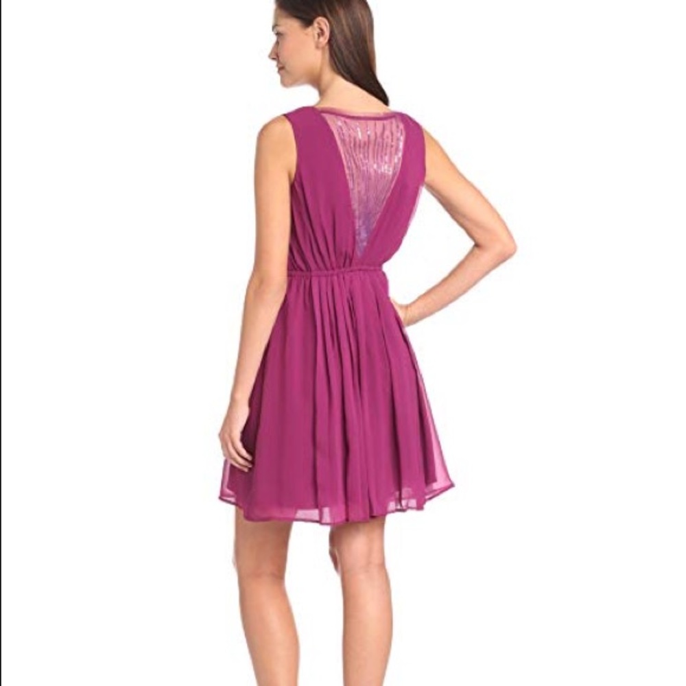 Women’s Sleeveless Pleated Dress (purple potion)